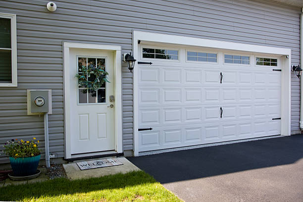 24/7 Emergency Garage Door Panel Replacement experts in Indian Hills, NM